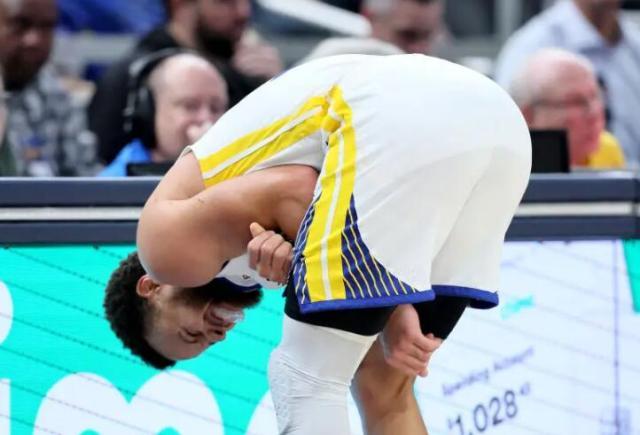 PG电子官网-库里的高光2022年：因为肩伤留下缺憾