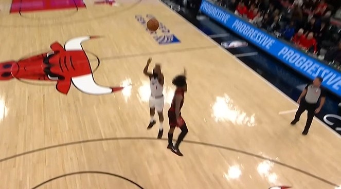 PG电子官网-没谱！哈登正面迎着防守强投 三不沾直接扔出界了